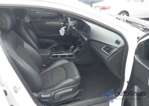 2015 Hyundai Sonata Sport z USA, uszkodzony, nr VIN 5NPE34AF0FH137684